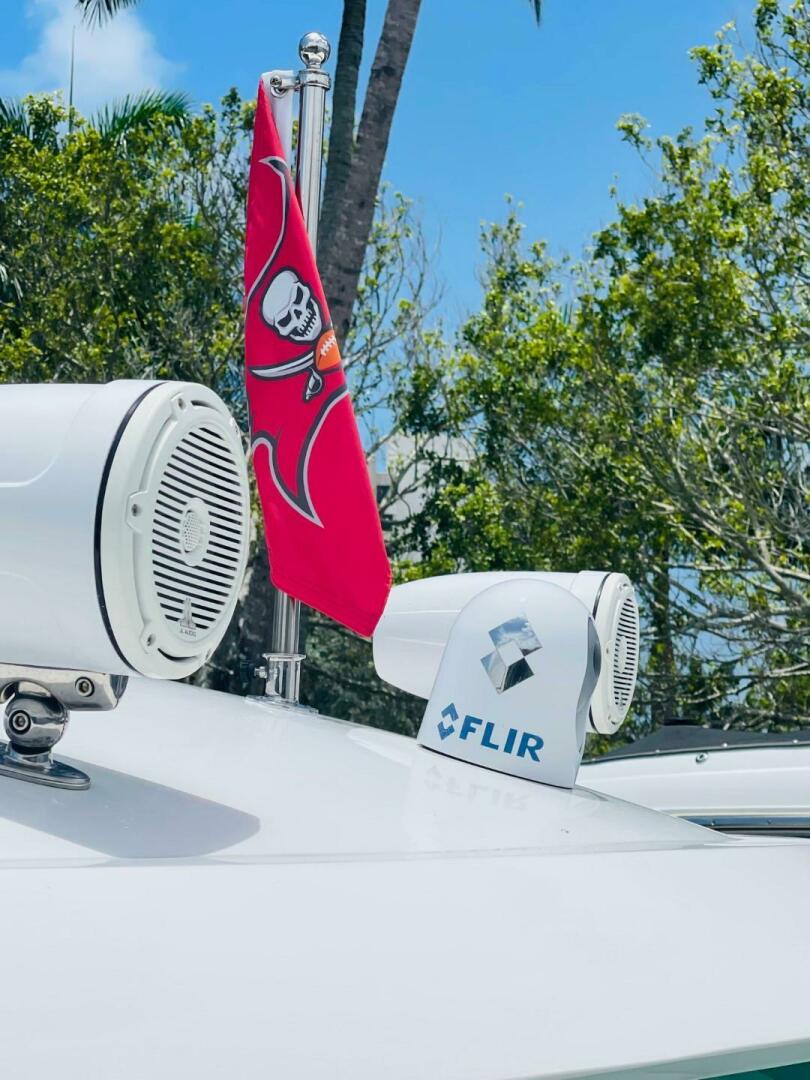 2010 Sea Ray 450 Sundancer - Image 36