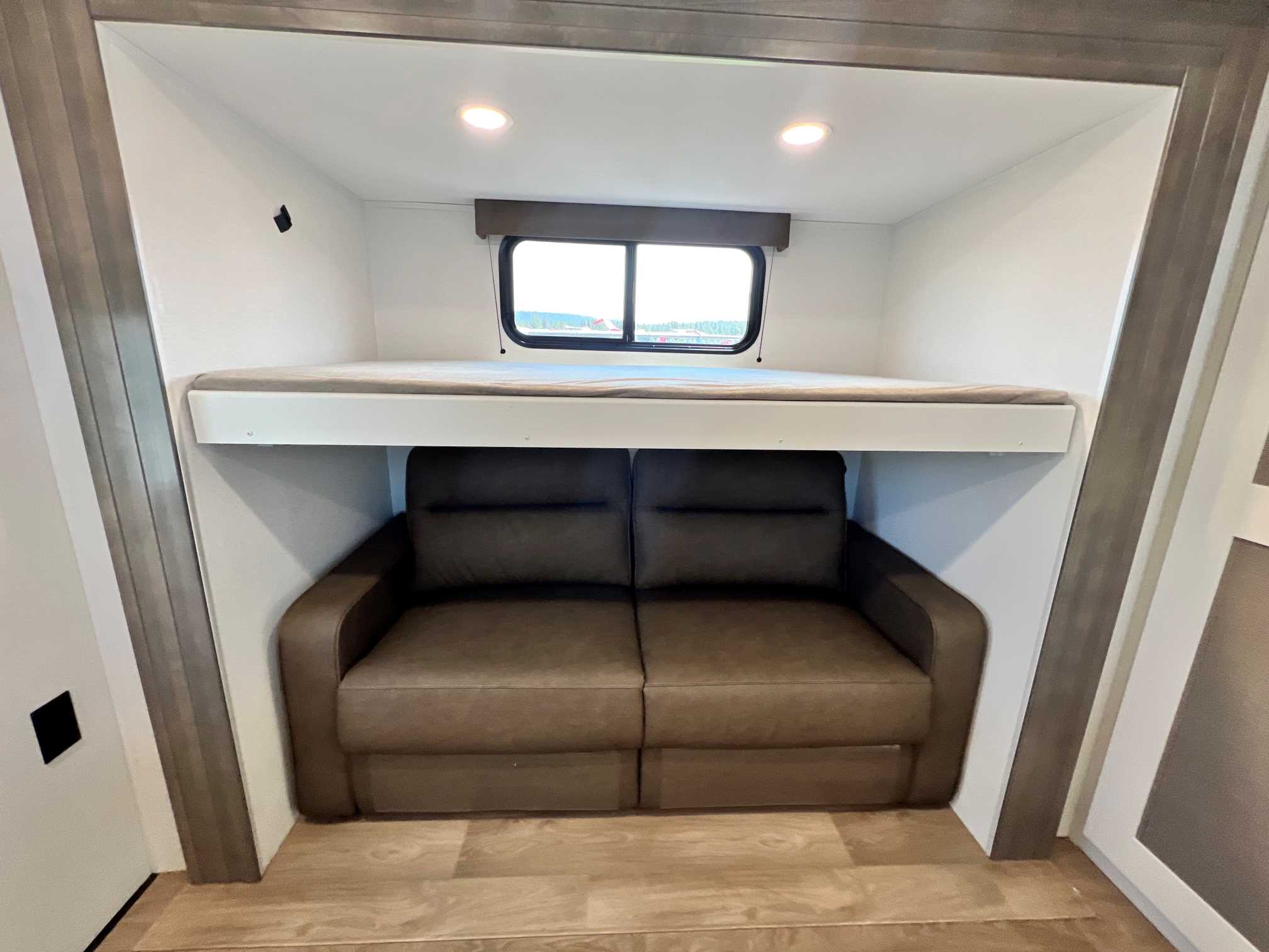 2027 Grand Design Transcend 335BHT - Image 22
