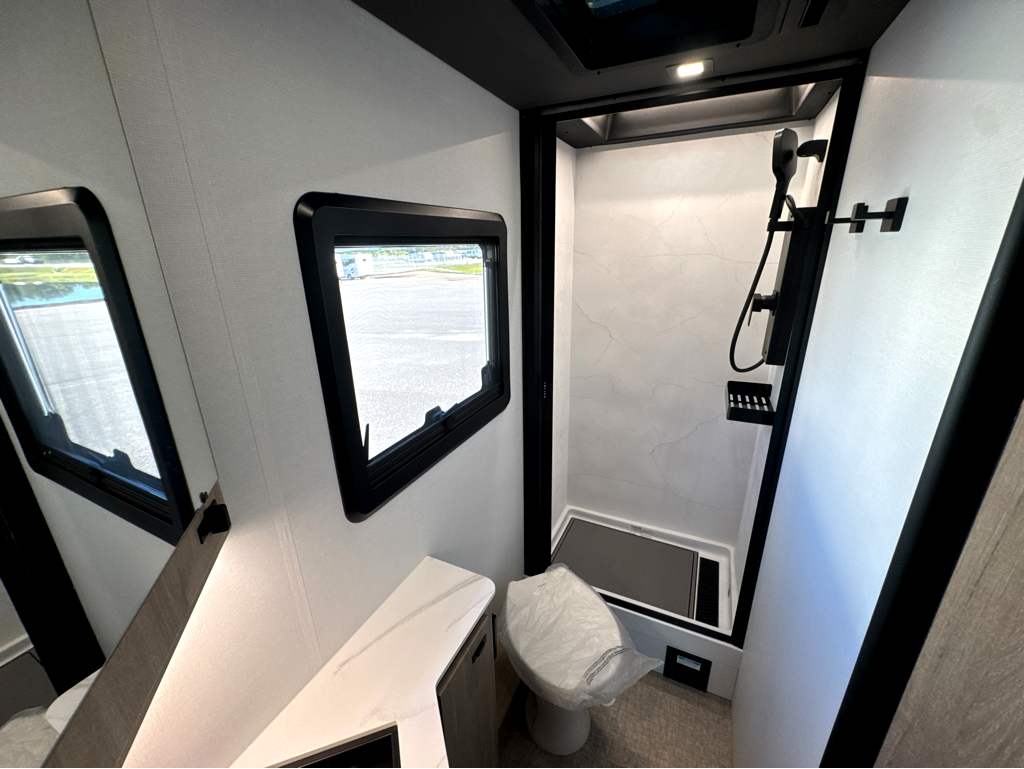 2027 Grand Design Lineage Series M 25FW - Image 21