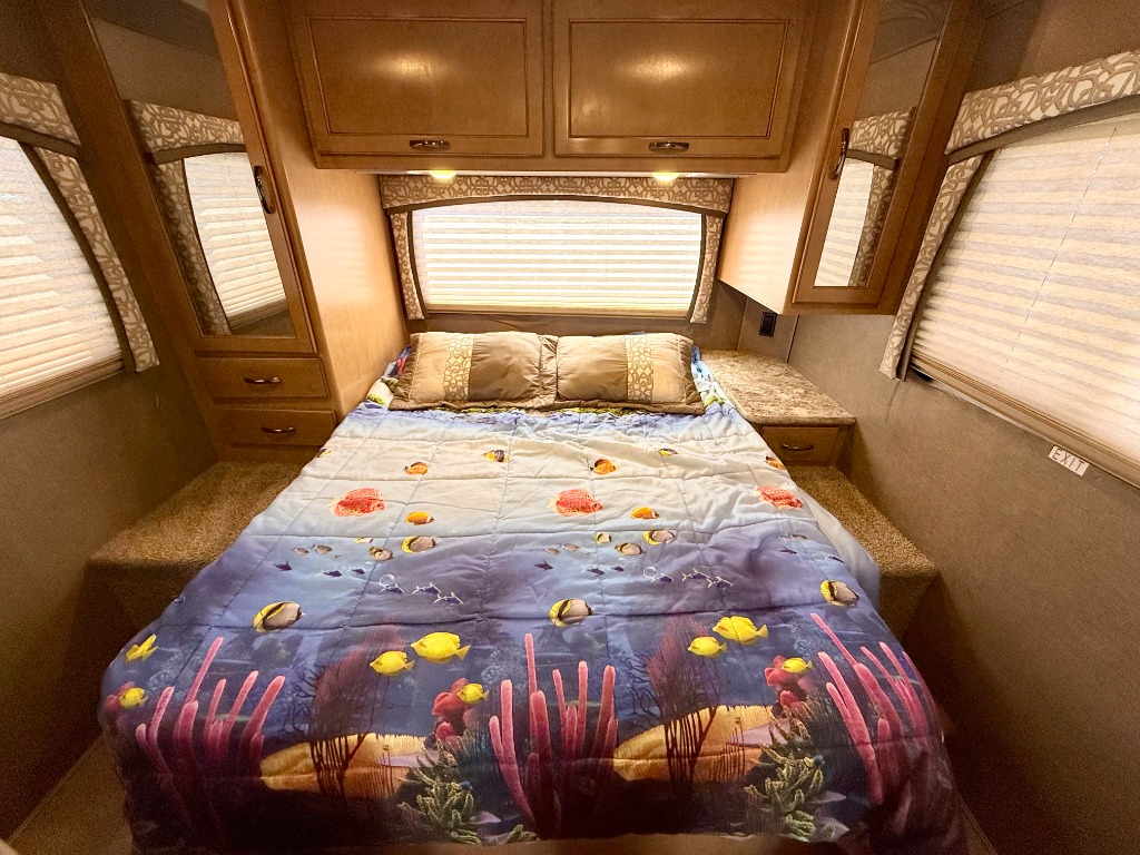 2017 Chateau 28Z - Image 22