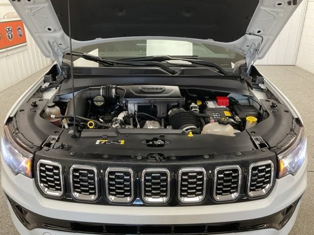 2025 Jeep Compass Limited 4x4 - Image 12