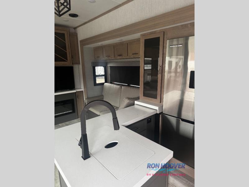 2023 GRAND DESIGN 395 - Image 11