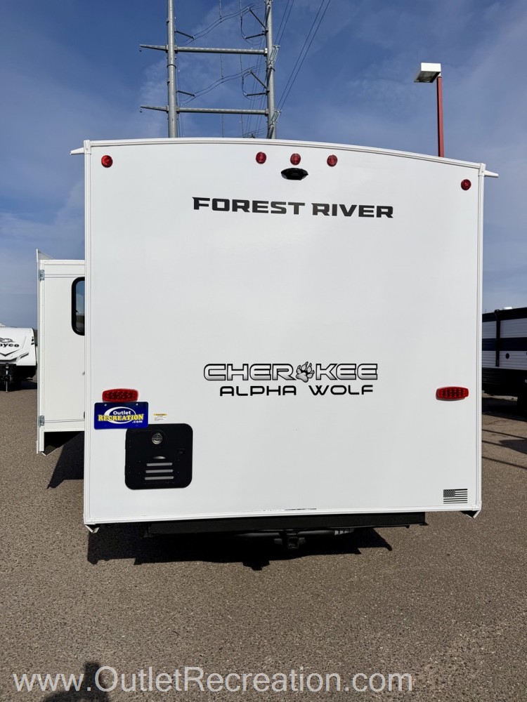 2026 Forest River Cherokee Alpha Wolf 29DCB - Image 7