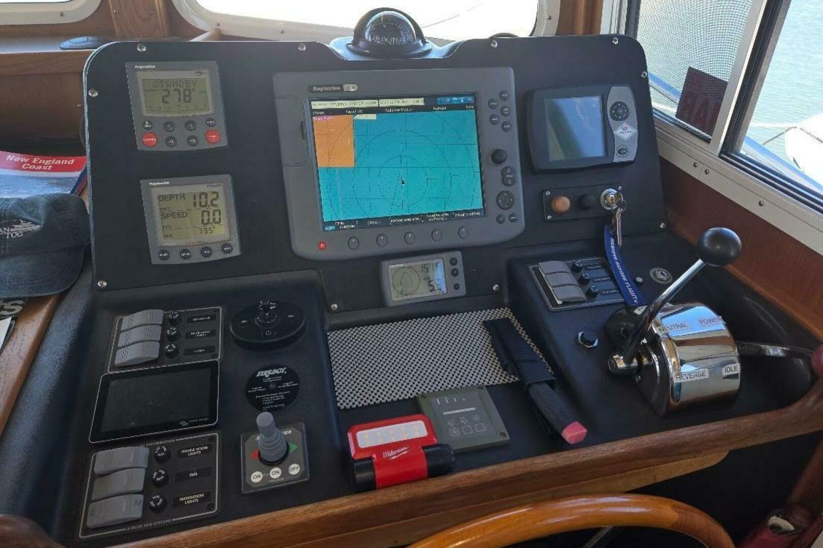 2005 American Tug 34 Pilothouse - Image 4