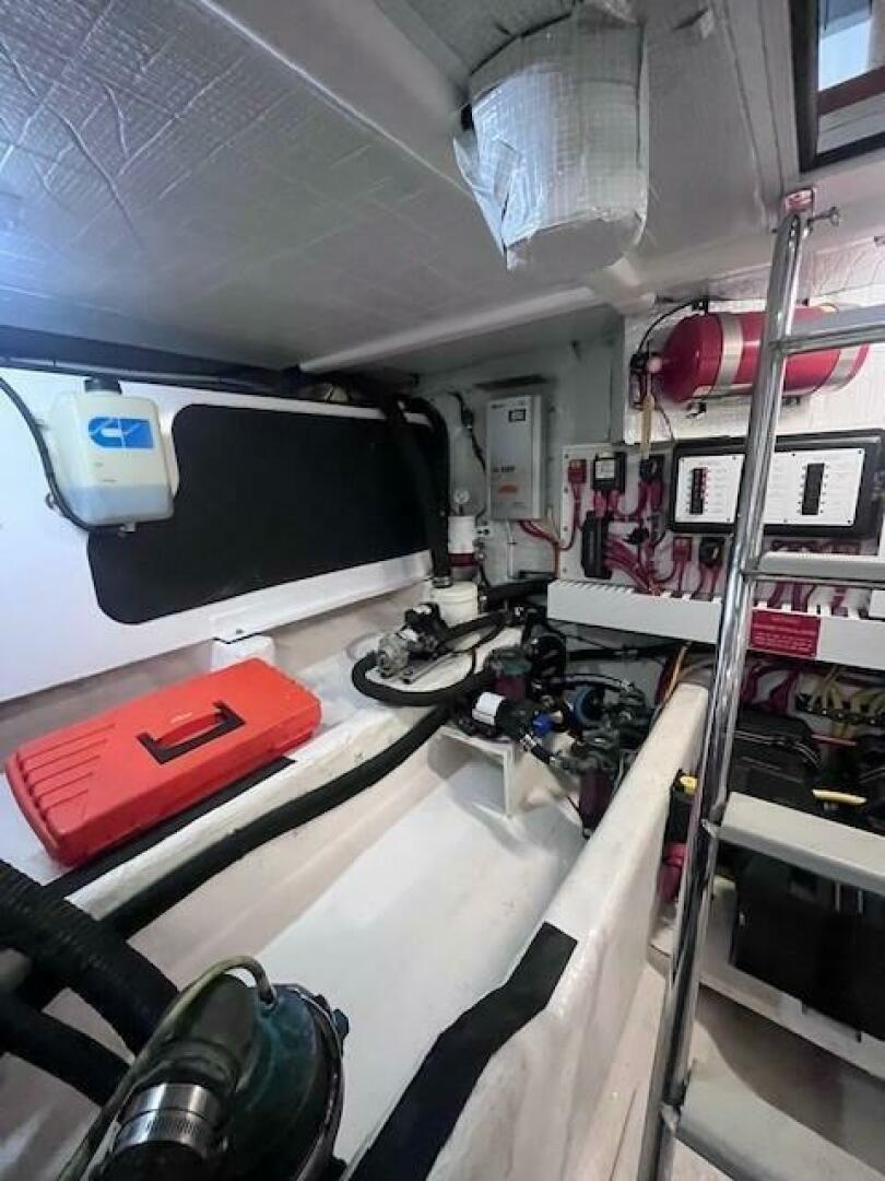 2011 Sabre 40 Sedan - Image 20