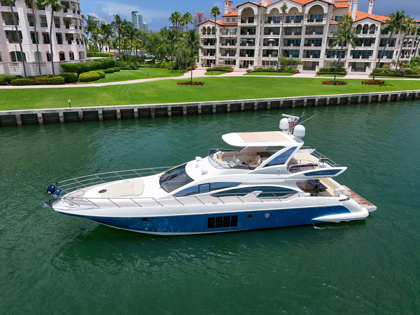2012 Azimut 64 FLY - Image 14