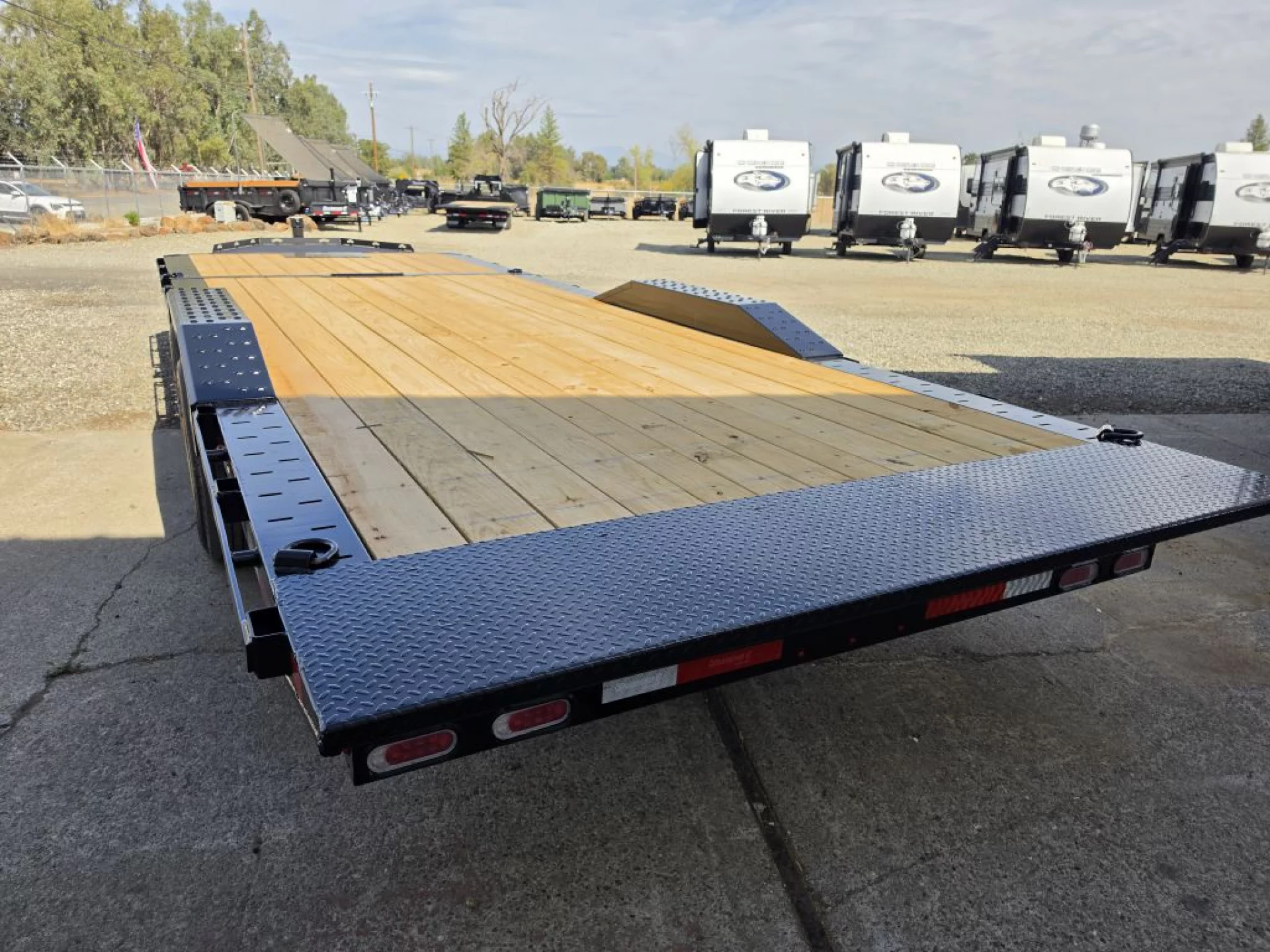 2027 DIAMOND C TRAILERS DIAMOND C HXD 210 L24X102 - Image 4