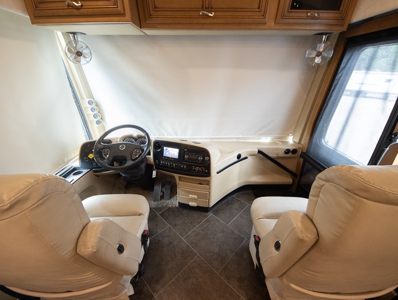 2015 Newmar Ventana 3436 - Image 8