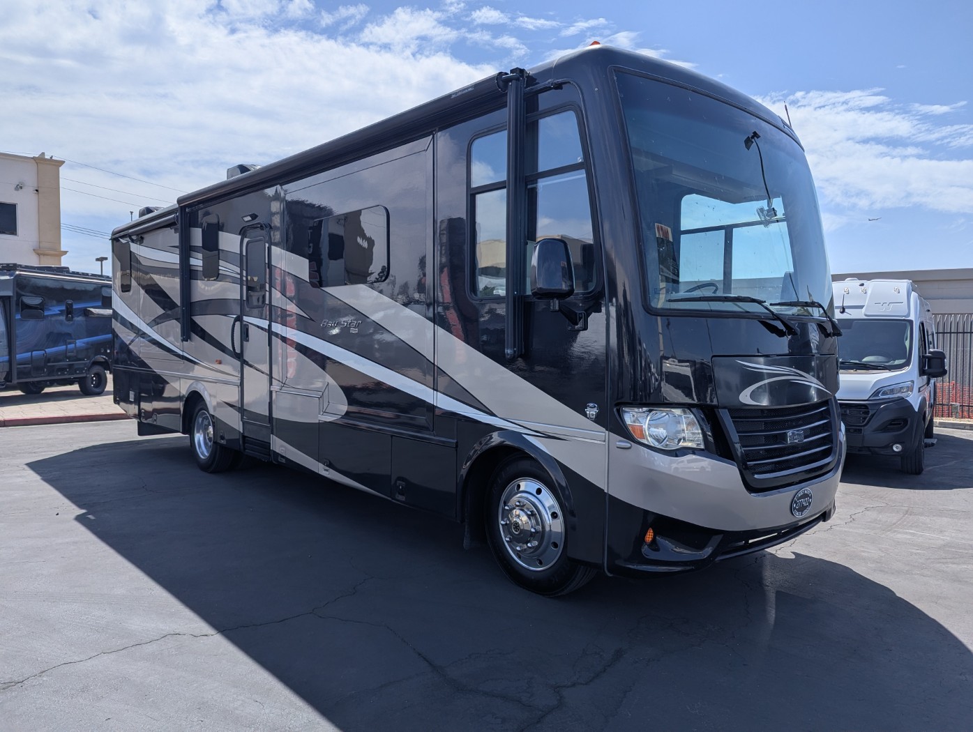 2016 Newmar Bay Star 3403 - Image 1