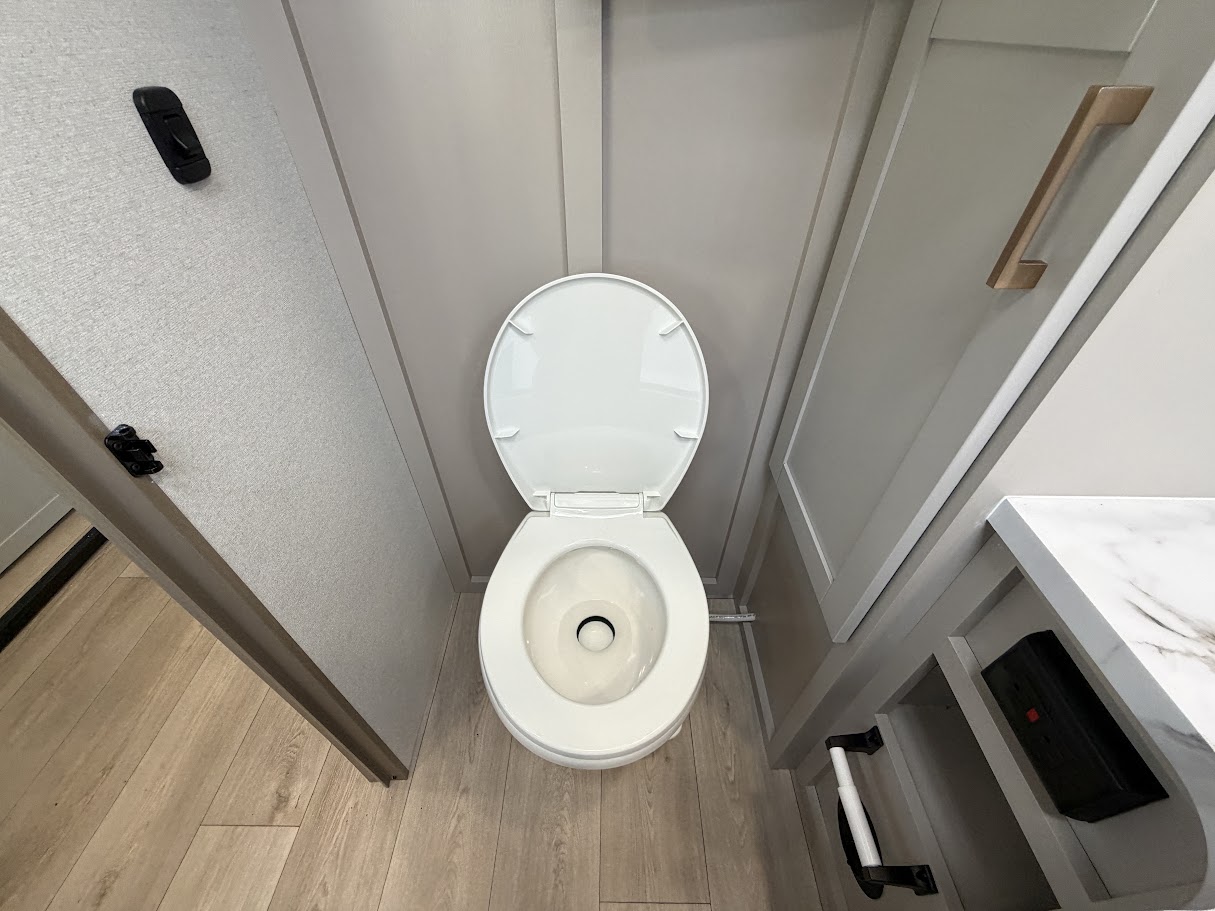 2027 JAYCO JAY FEATHER 21MML - Image 37