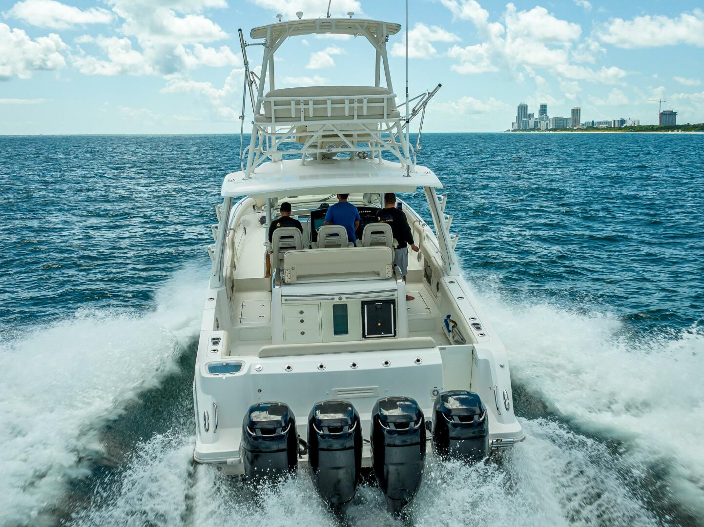2016 Boston Whaler - Image 52