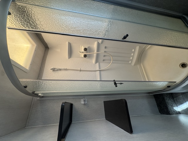 2018 HEARTLAND RV NORTH TRAIL 22FBS - Image 24