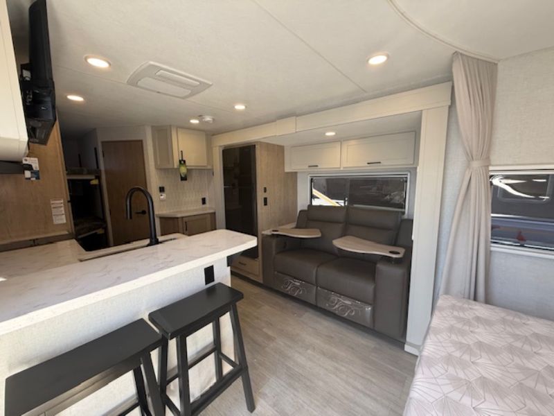 2027 Ember RV Touring Edition 2200ETL - Image 4