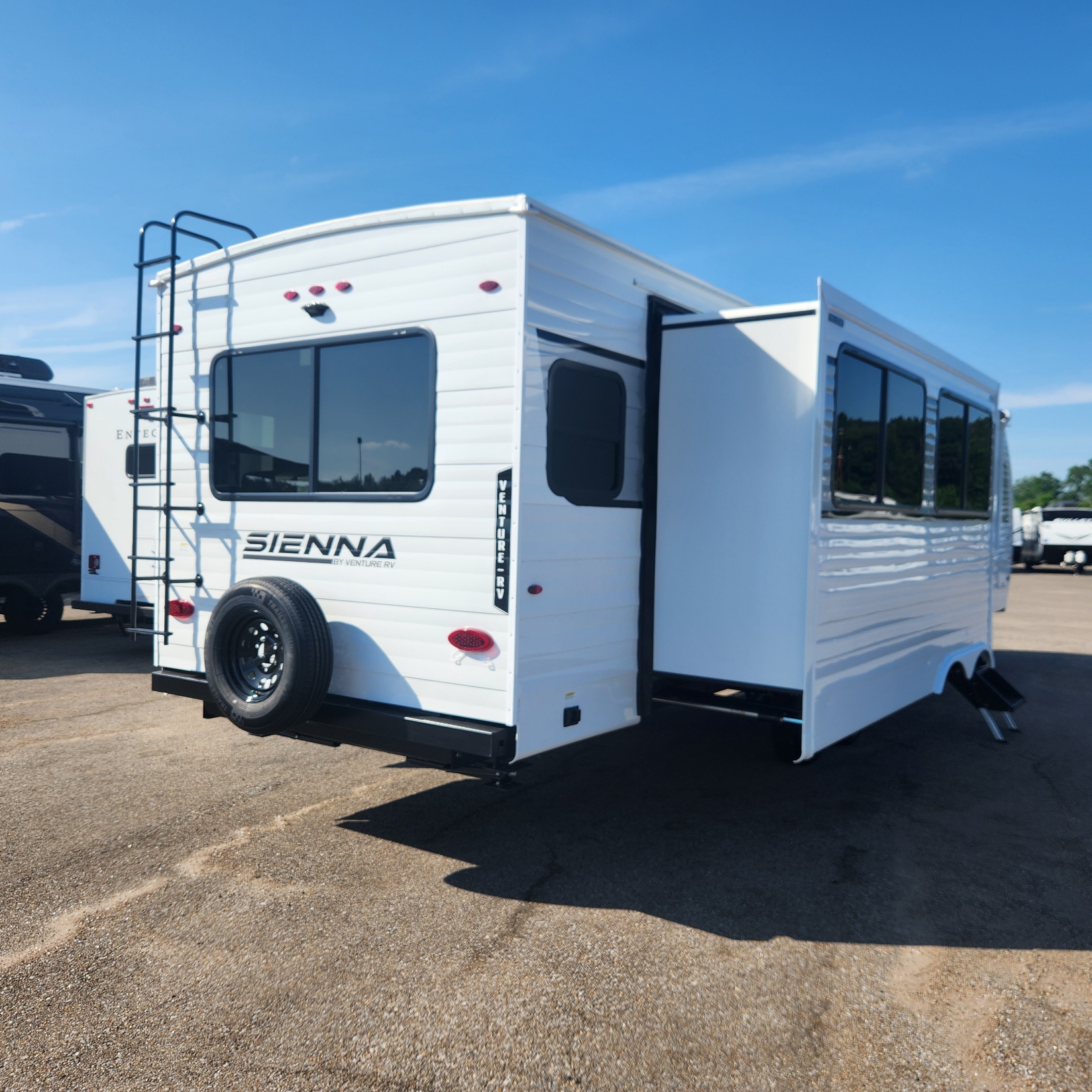 2026 VENTURE RV SIENNA 293VIK - Image 4