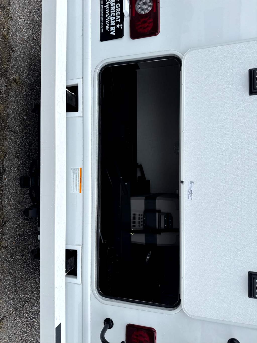 2027 THOR MOTOR COACH MAGNITUDE GA28 - Image 5