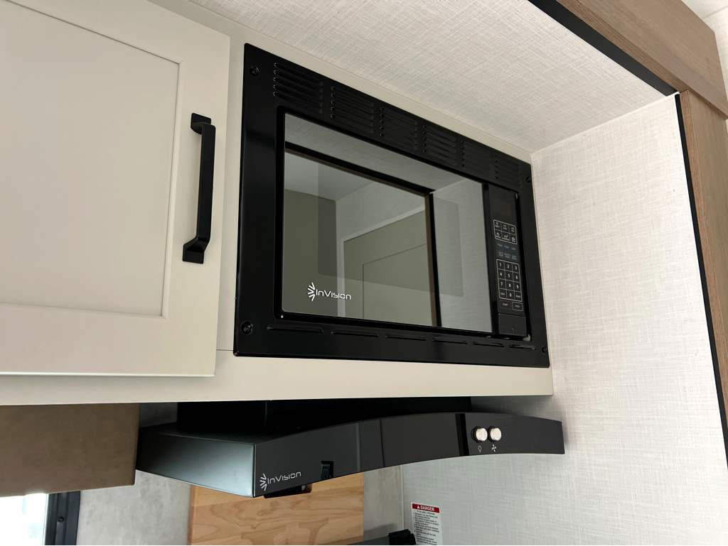 2027 VENTURE RV SPORTTREK 333VIK - Image 14