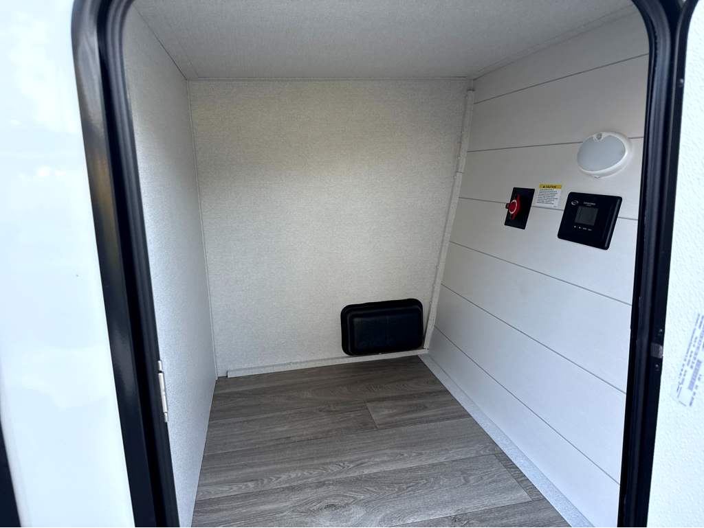 2027 JAYCO SEISMIC 265 - Image 10