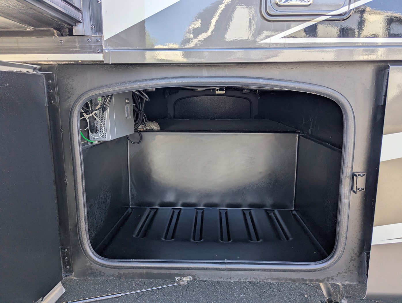 2023 Thor Motor Coach Challenger 37DS - Image 6