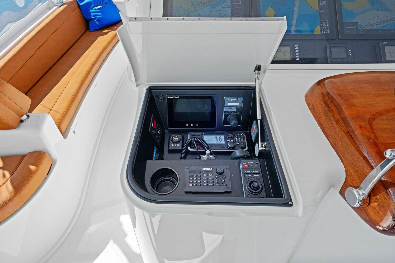2012 Viking 82 Convertible - Image 85