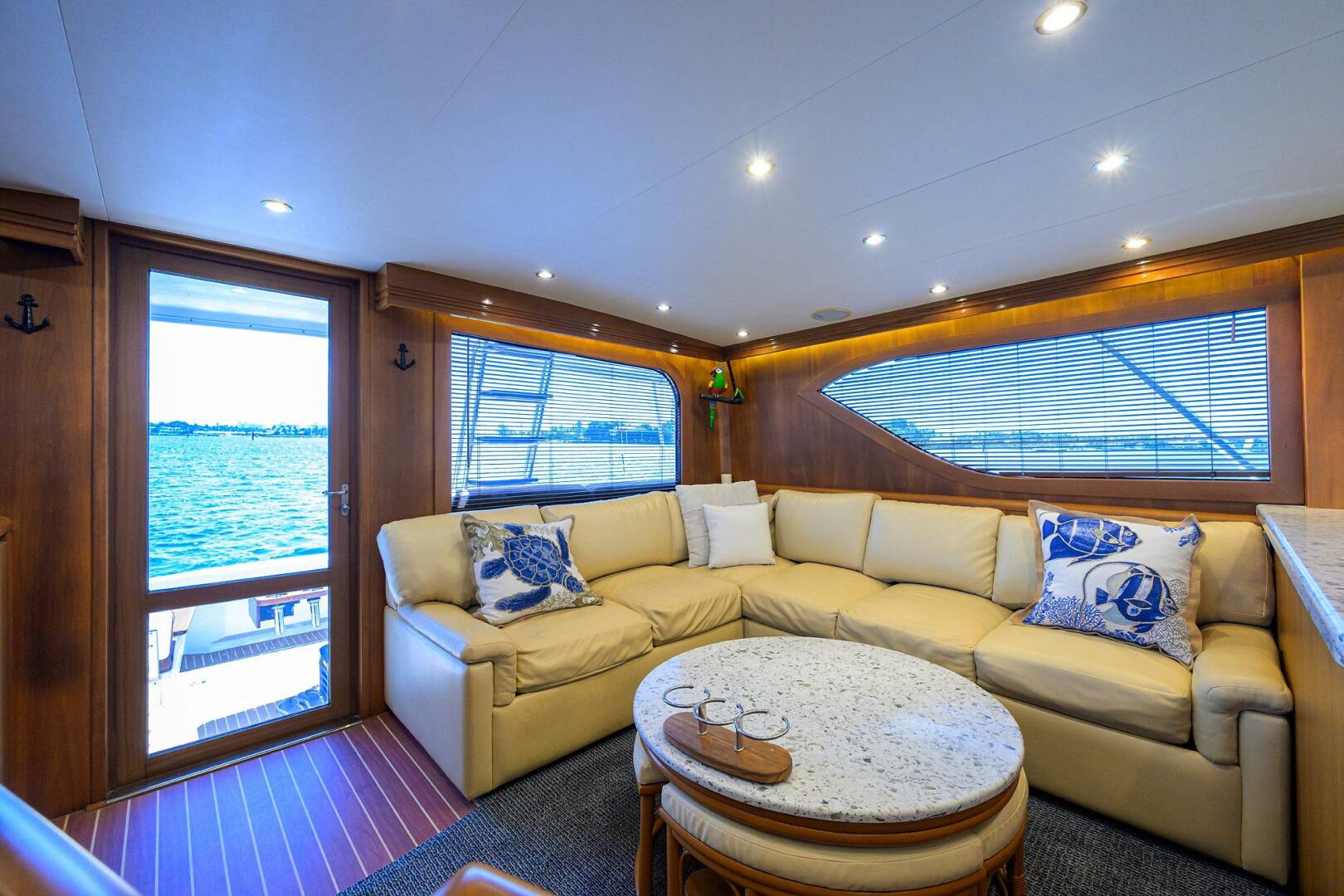 2001 Hatteras 43 Convertible Base - Image 9