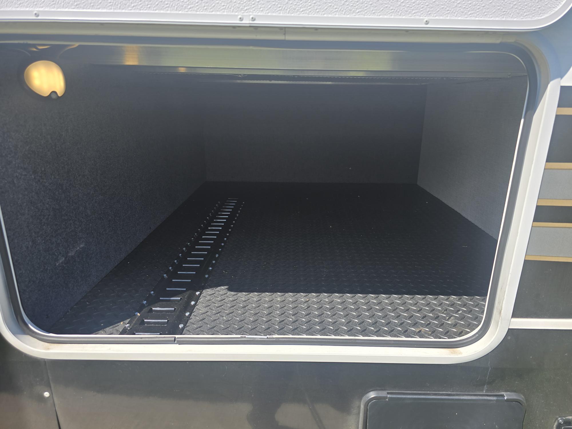 2025 JAYCO PINNACLE 38FLGS - Image 24