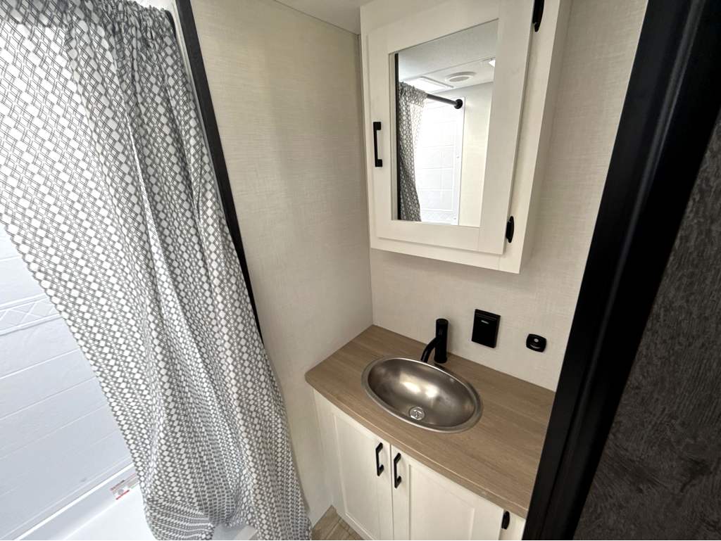 2026 VENTURE RV SIENNA 293VIK - Image 20