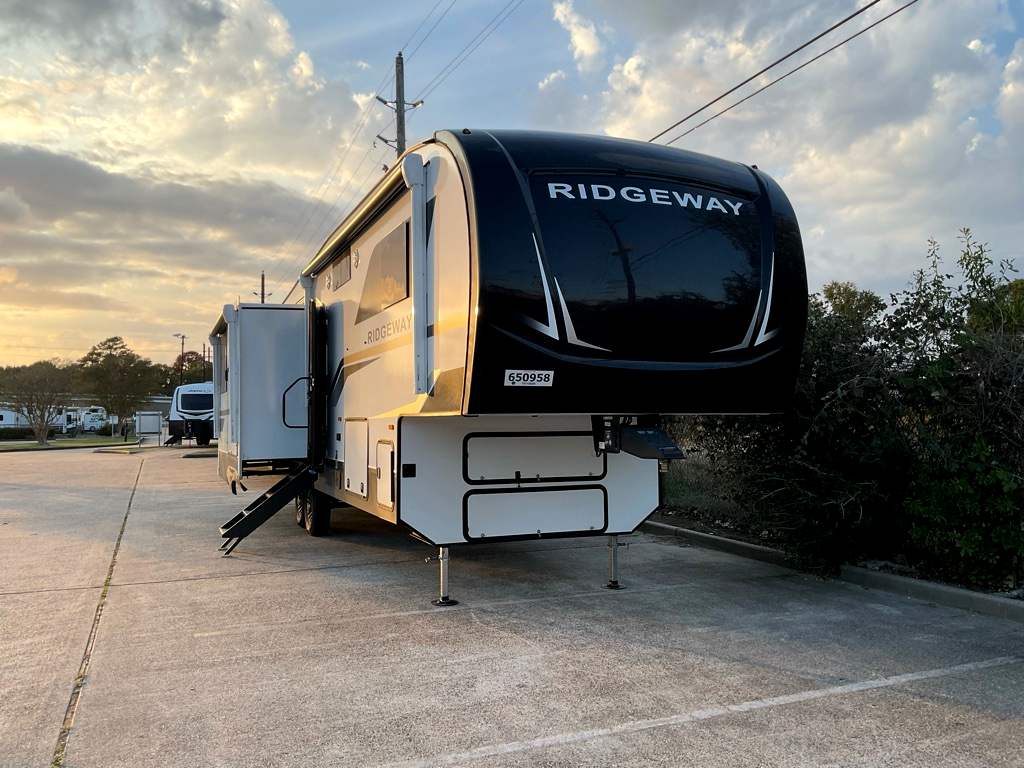 2026 KZ RIDGEWAY 32 ML - Image 5