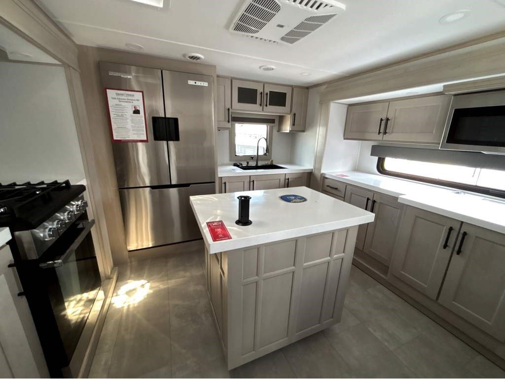 2026 GRAND DESIGN SOLITUDE 390RK - Image 9