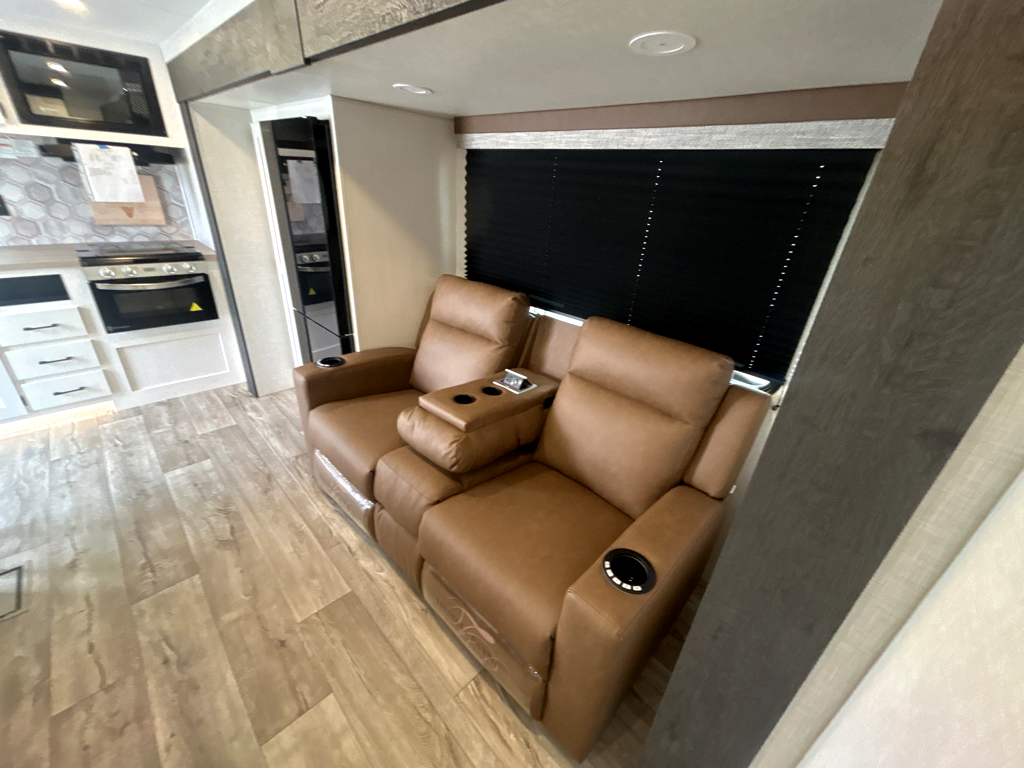 2026 VENTURE RV SIENNA 231VRK - Image 16