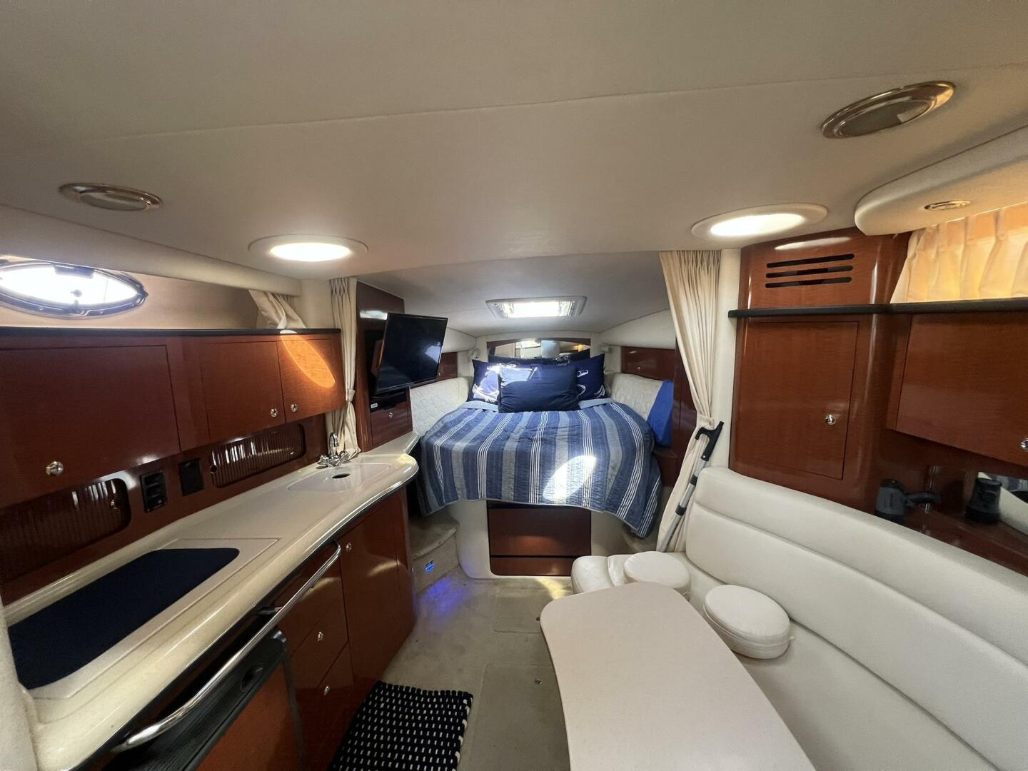 2003 Sea Ray 320 Sundancer - Image 42