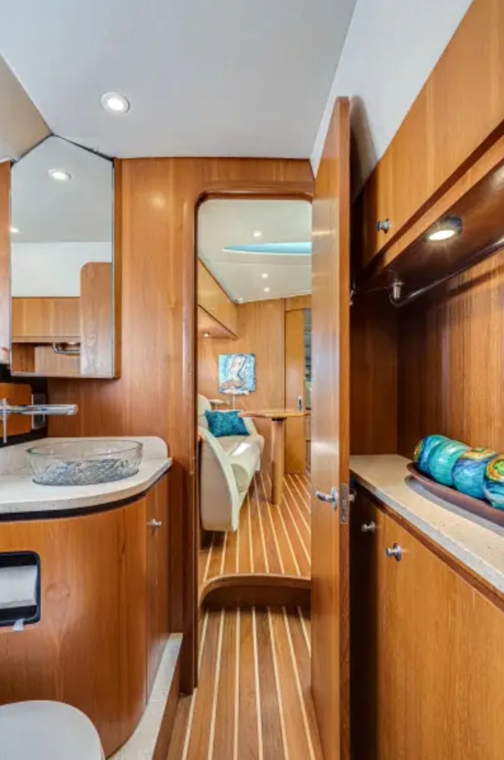 2008 Tiara Yachts 3900 Sovran - Image 21