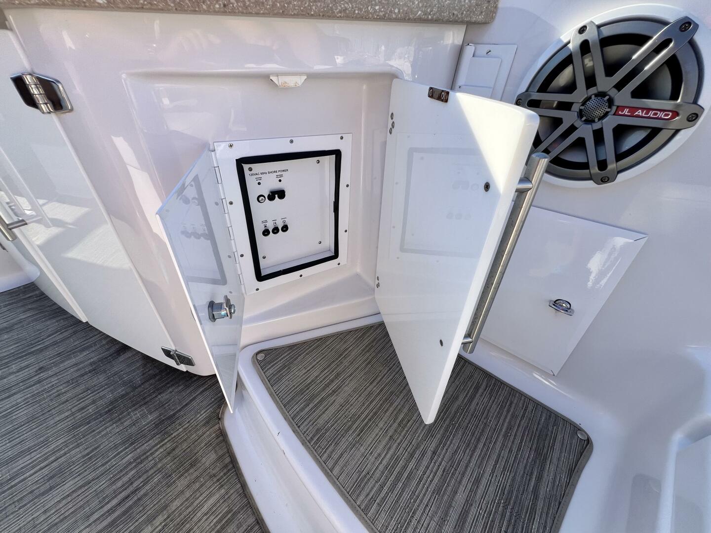 2019 Four Winns H290 - Image 34