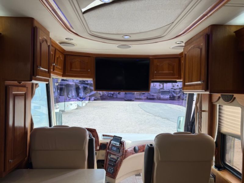 2005 Country Coach Magna 630 45 Rembrandt - Image 26