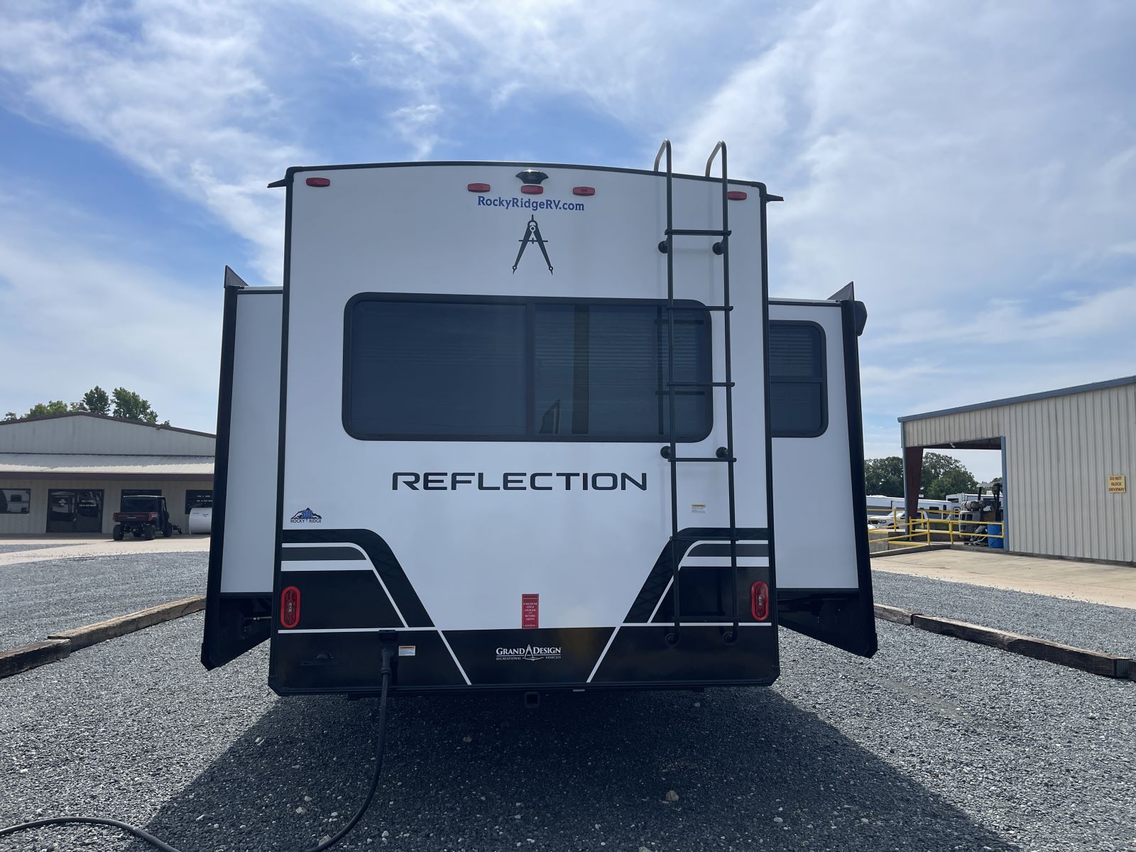2026 Grand Design Reflection Travel Trailer 345RLTS - Image 6
