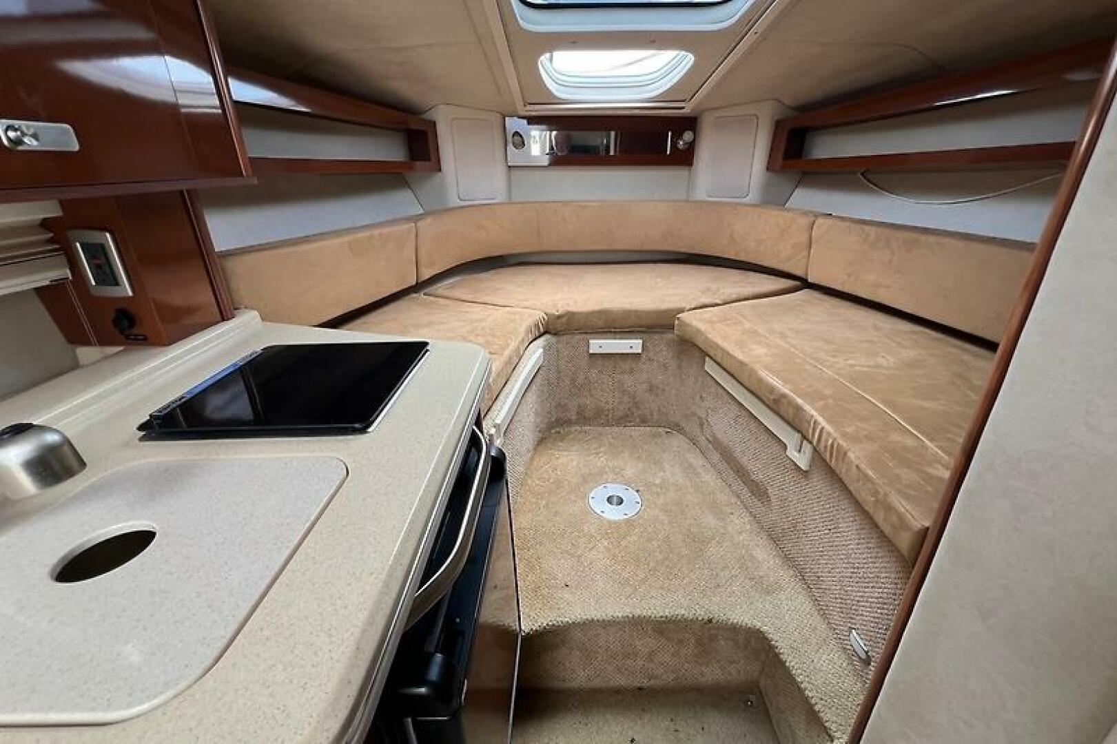 2011 Sea Ray 280 Sundancer - Image 13