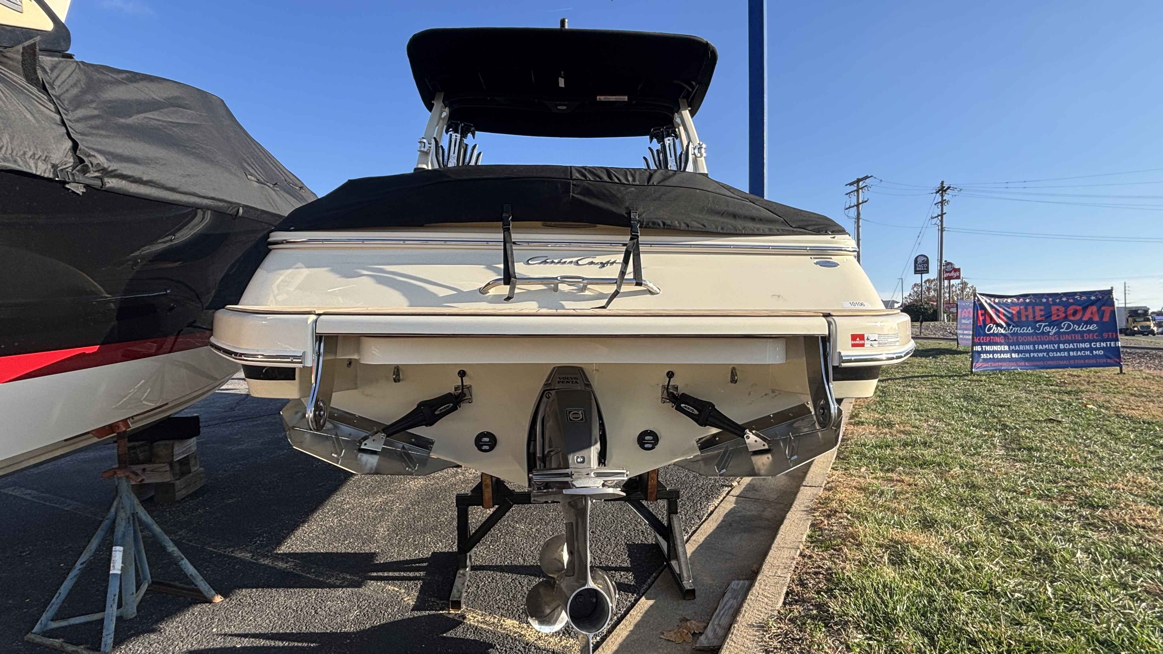 2026 Chris Craft SPORTSTER 28 Sterndrive - Image 4