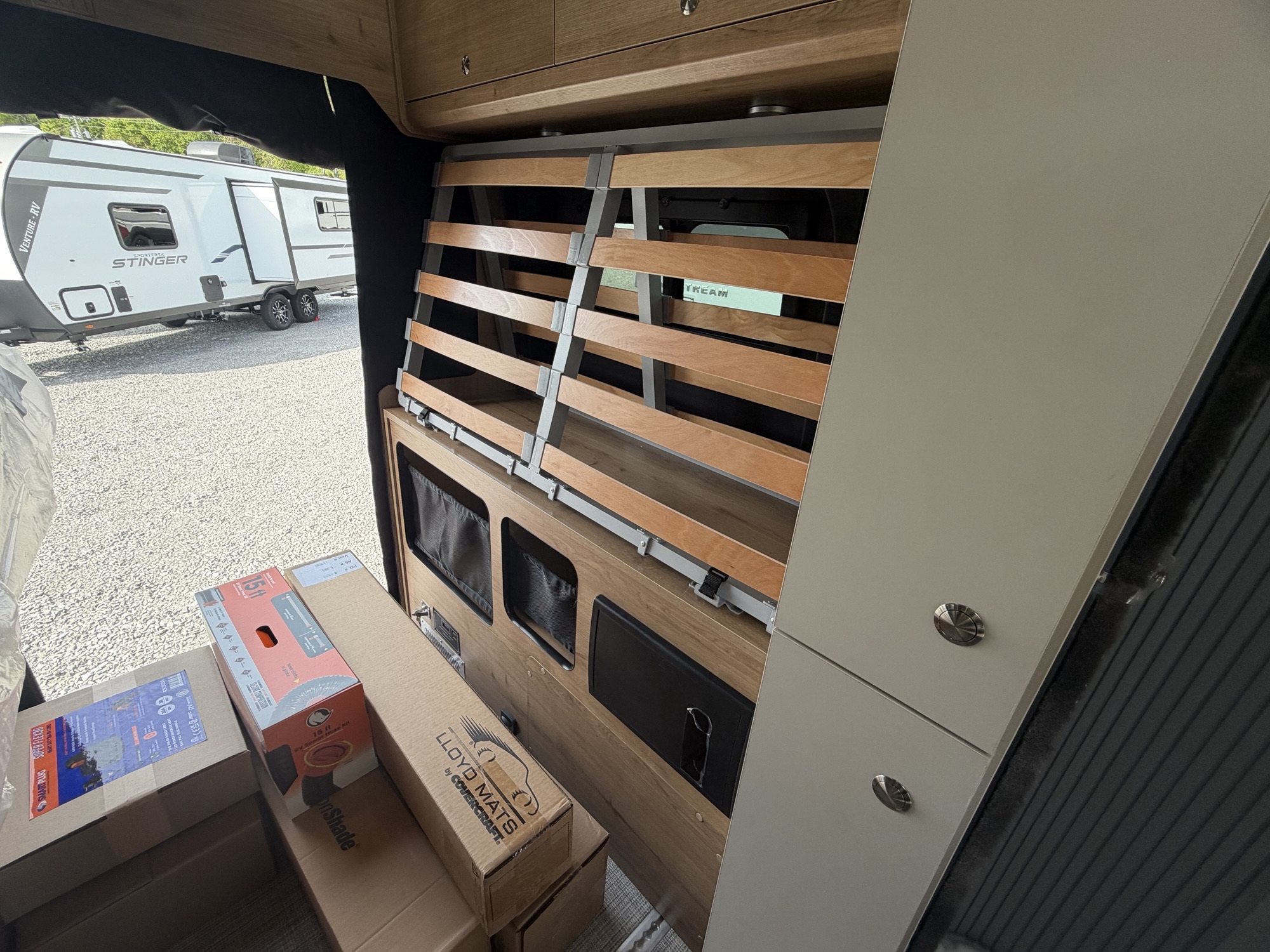 2026 AIRSTREAM RANGELINE POPTOP - Image 26