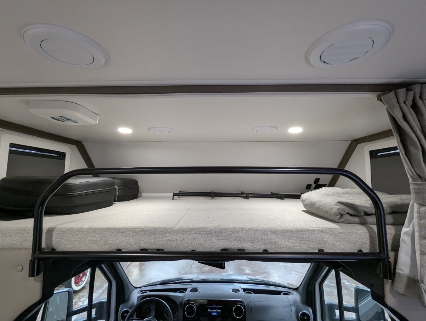2024 Dynamax Corp Isata 3 Series 24FW - Image 15