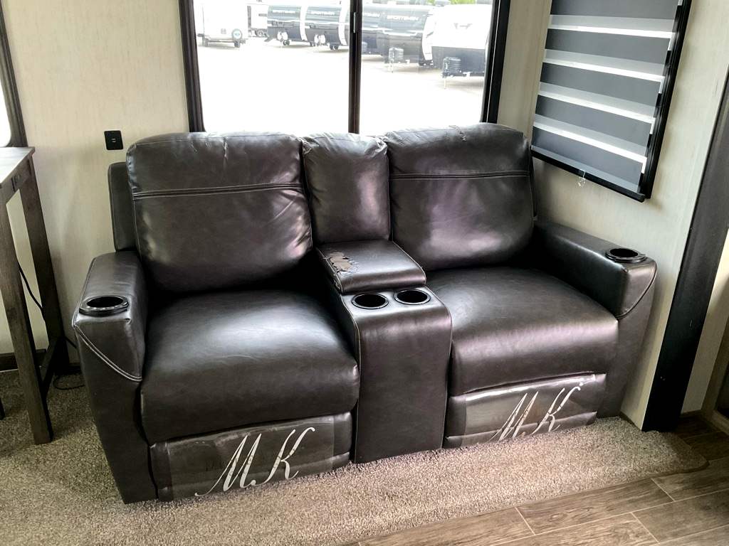 2022 FOREST RIVER ARTICWOLF M-3880 SUITE - Image 16