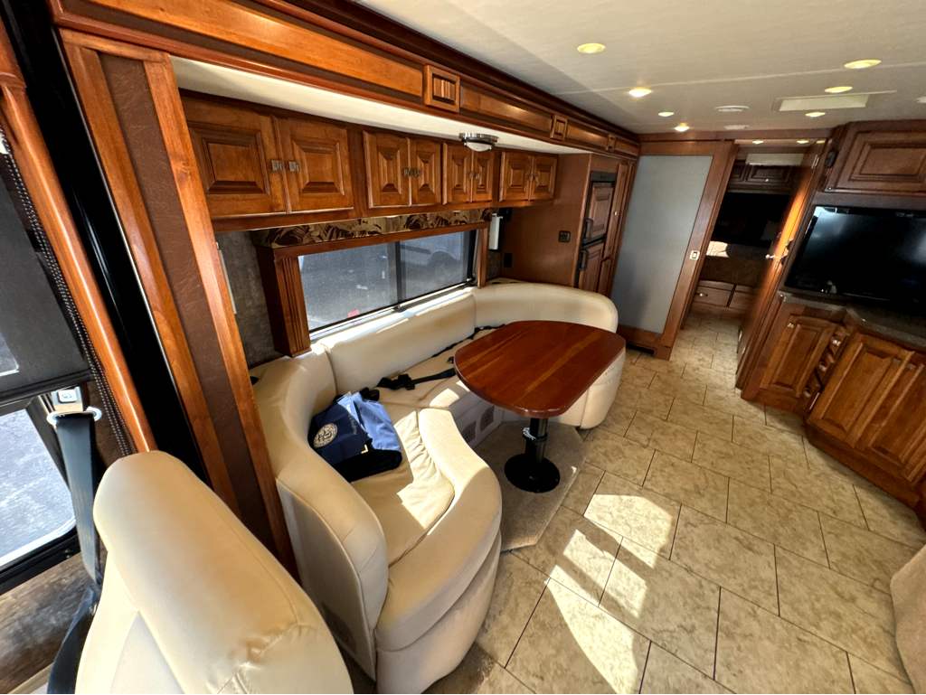 2012 TIFFIN BREEZE 32BR - Image 6