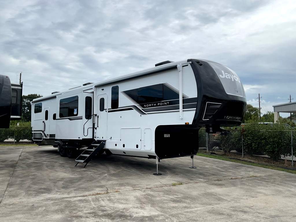 2027 JAYCO NORTH POINT 391TBBH - Image 1