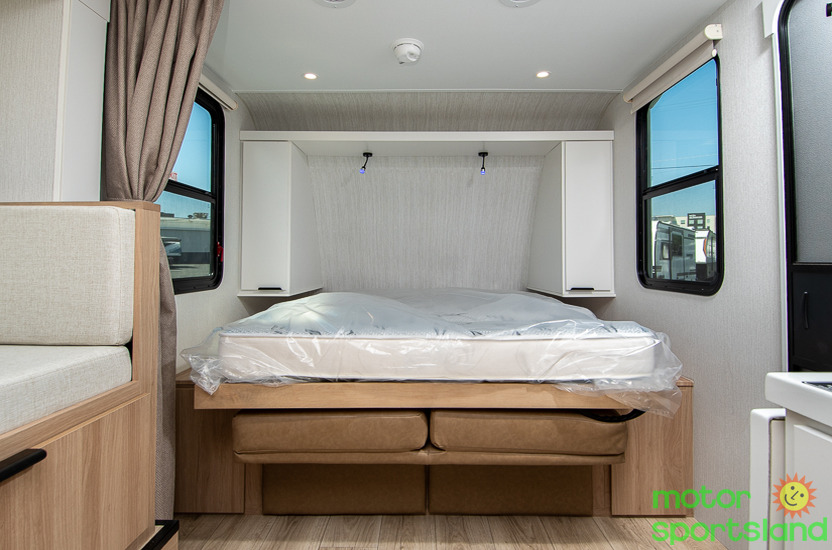 2027 Winnebago Micro Minnie 2200MBH - Image 24