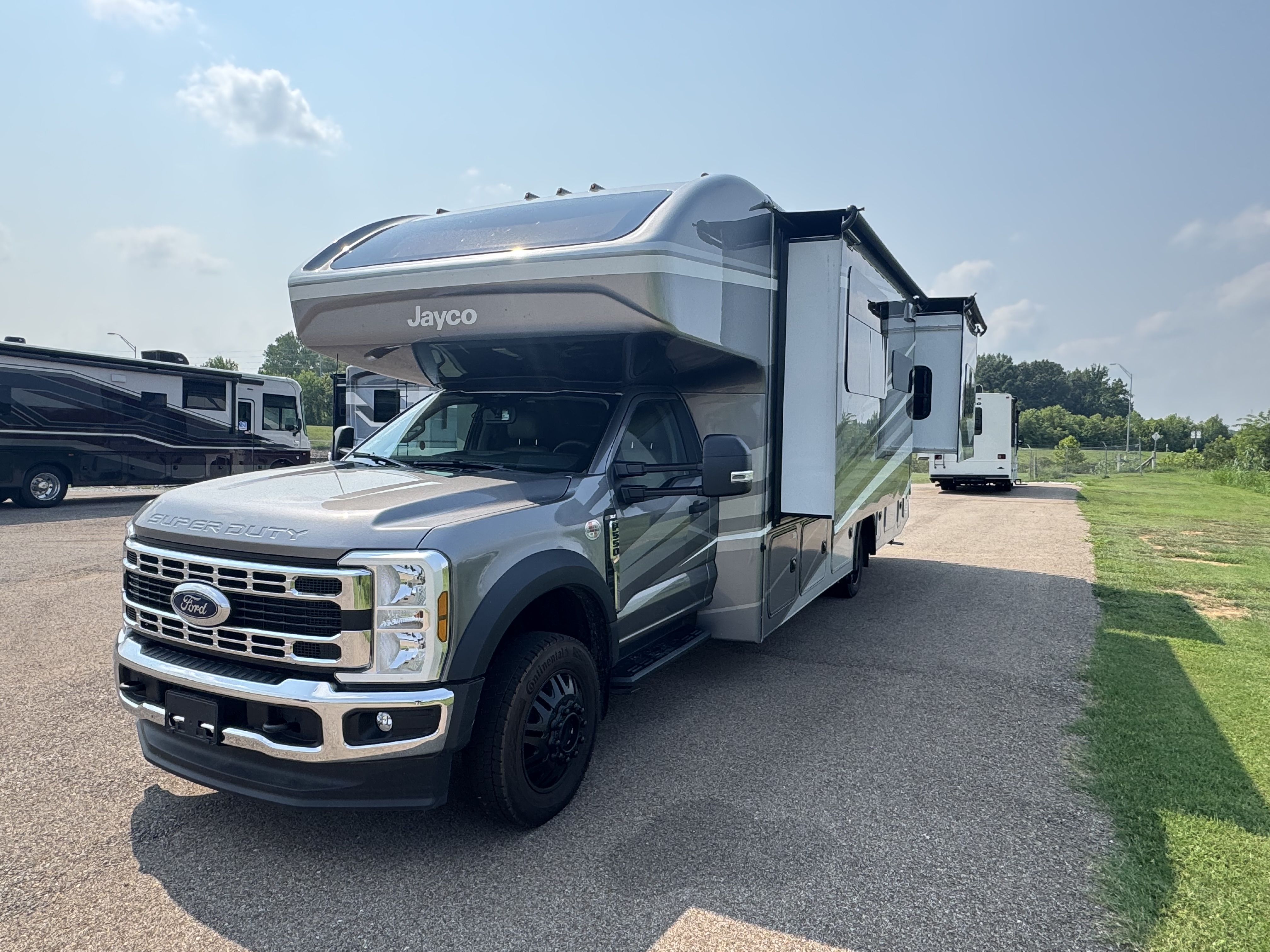 2027 JAYCO GREYHAWK XL 32U - Image 2