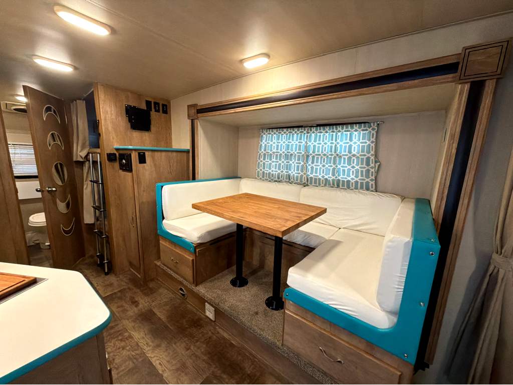 2019 GULF STREAM VINTAGE CRUISER 23QBS - Image 8