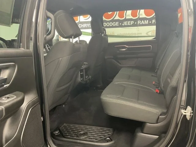 2025 Ram 1500 Big Horn 4x4 Crew Cab 5'7" Box - Image 10