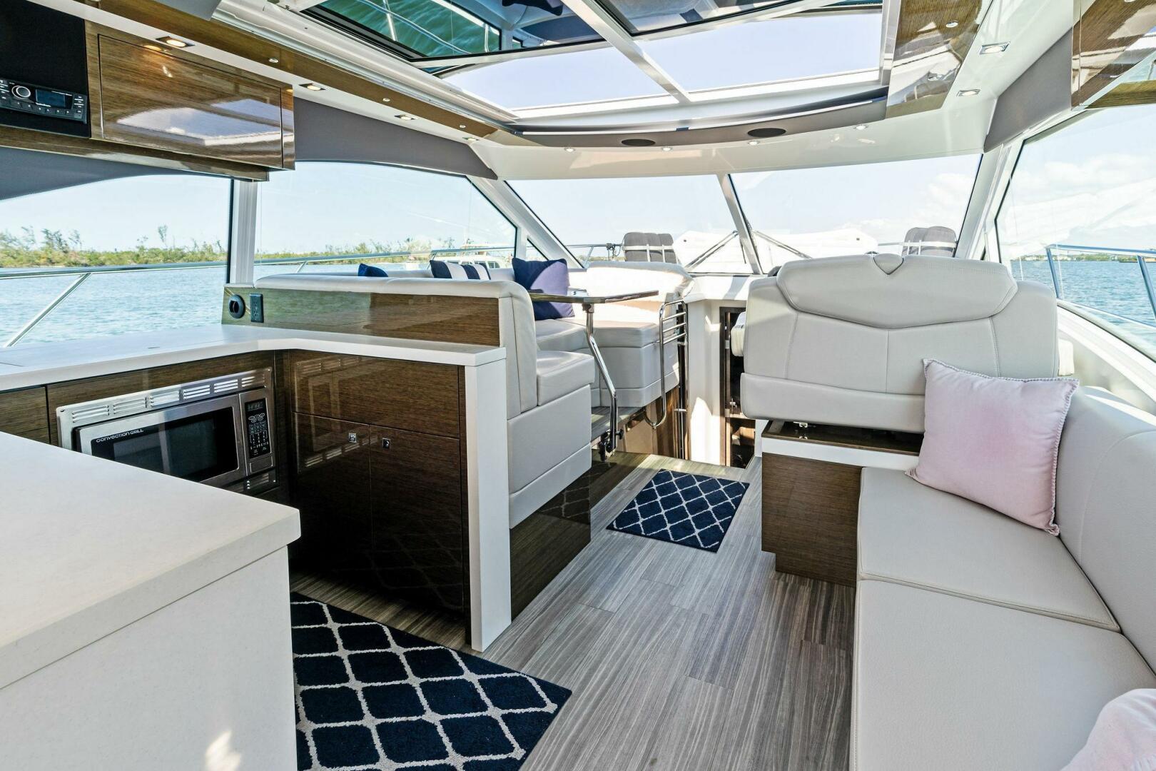 2019 Cruisers Yachts 45 Cantius - Image 39