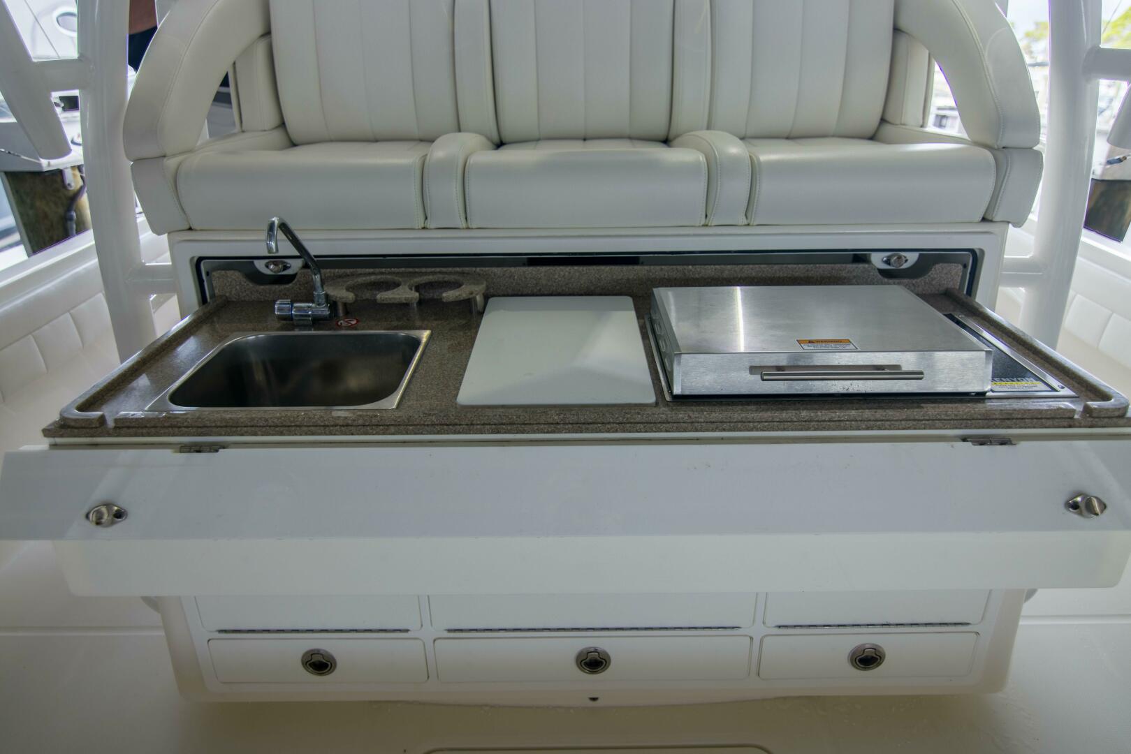 2021 Regulator 41 Center Console - Image 16