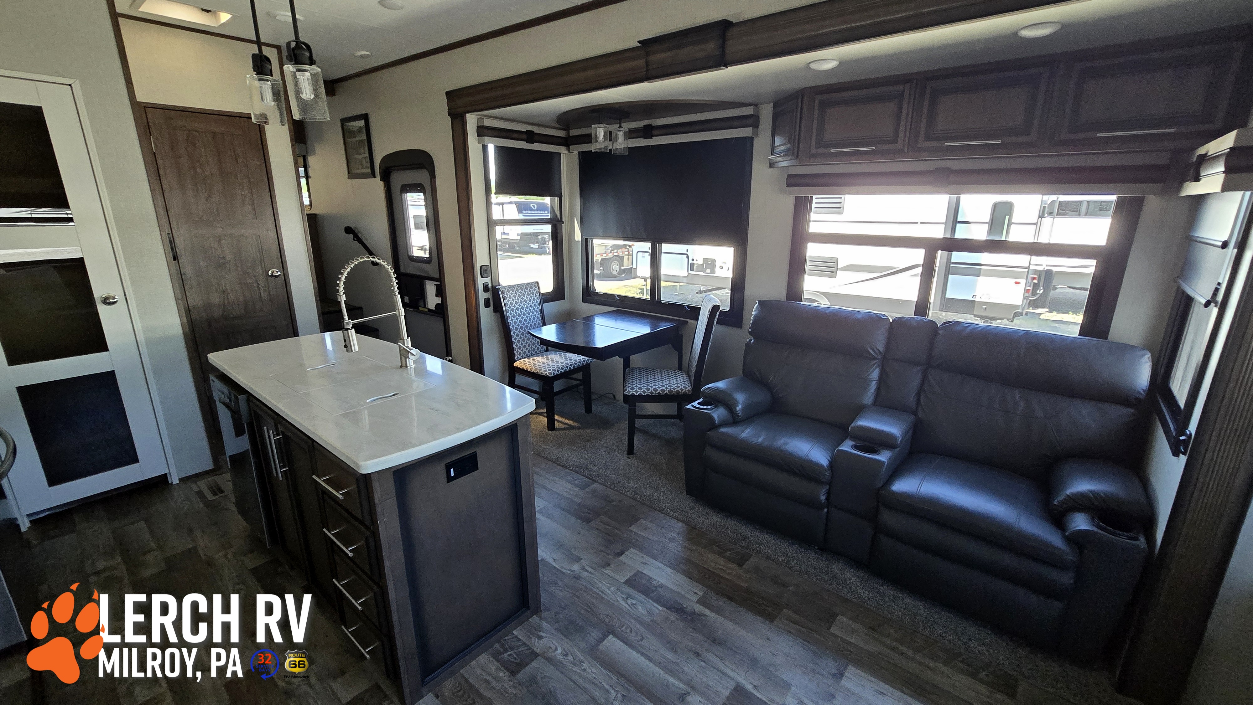 2021 KZ RV Durango Gold G366FBT - Image 19