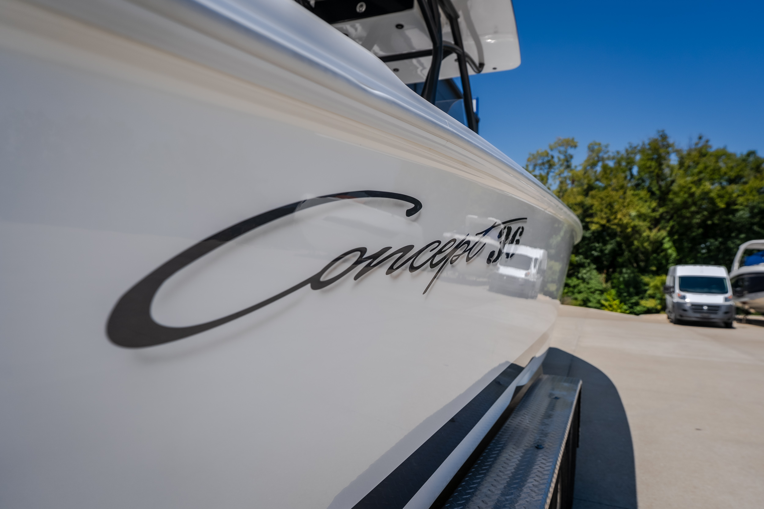 2019 Concept 36 CC - Image 26