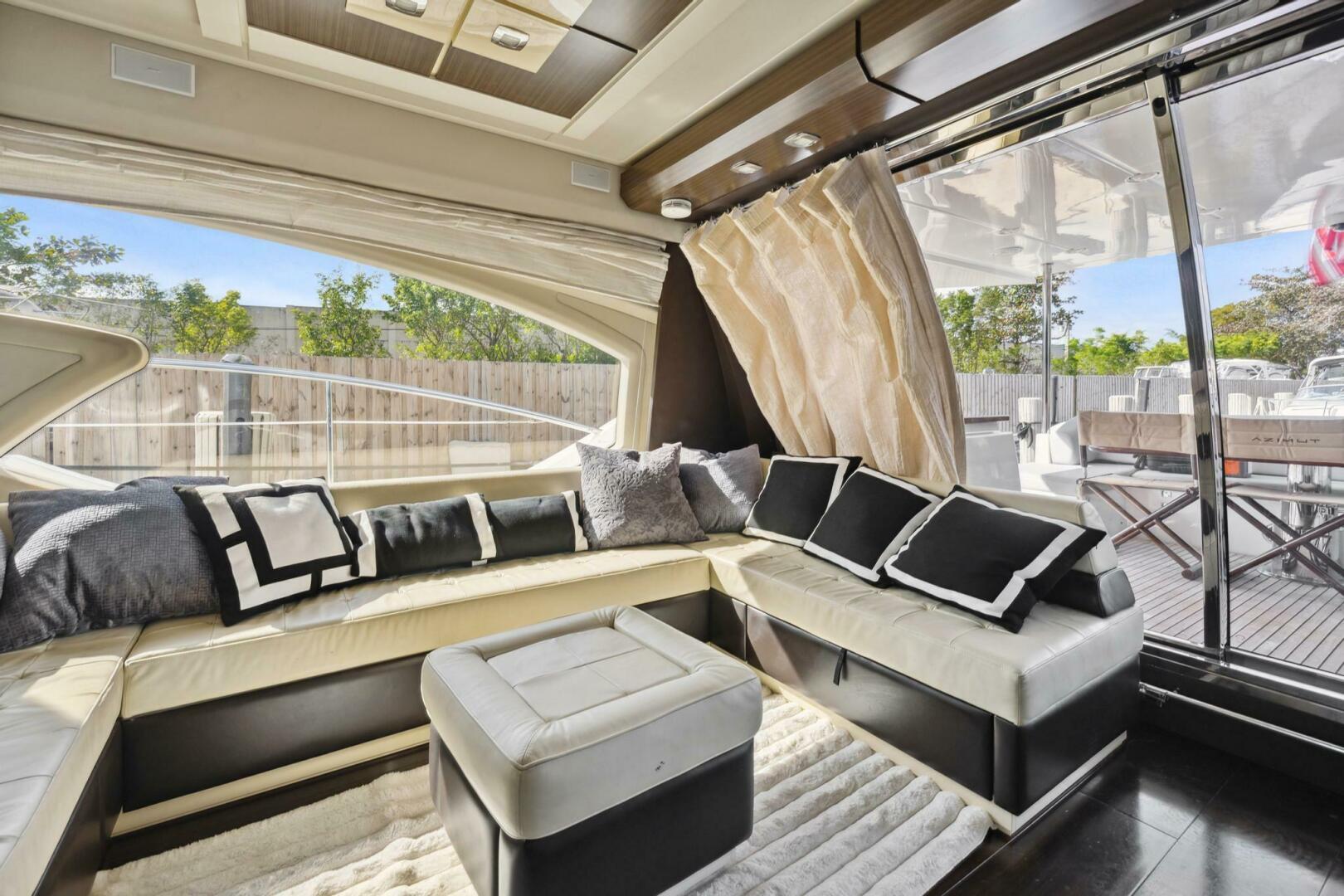 2013 Azimut 70 - Image 25